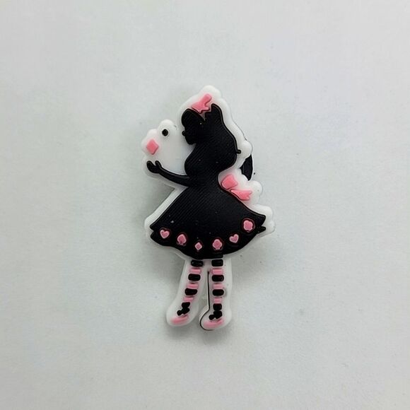 🎈5/$10🎈 PATCHES..CROC CHARMS.. Alice in Wonderland.. - Picture 1 of 1